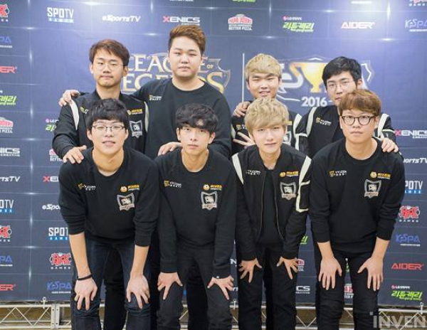 杯中高歌猛 杯中高歌猛